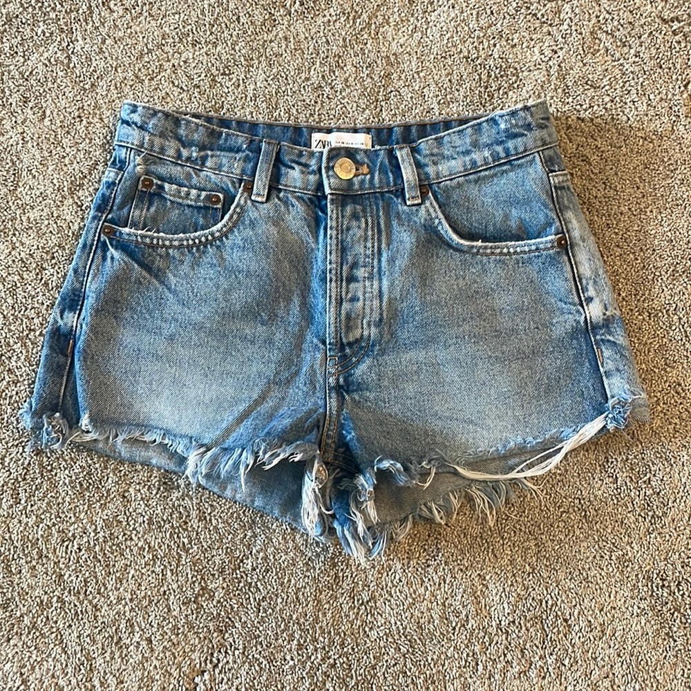 ZARA HR Jean Shorts